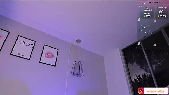 Megan-holly online show from 18, 3, 2025