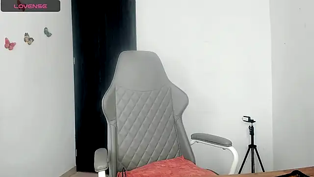 Nala j8 online show from 4, 11, 2025