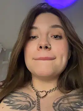 Vikki toriya online show from 17, 4, 2026