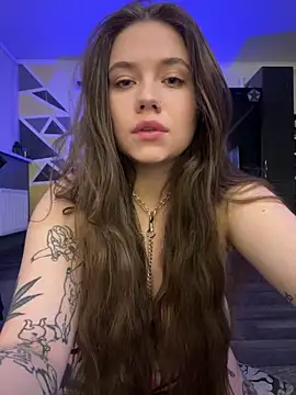 Snapshot of Vikki_toriya chatting on 7, 11, 2025 Vikki toriya online show from 7, 11, 2025