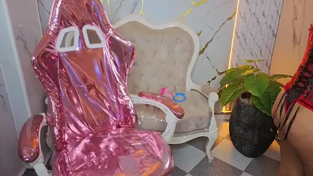 victoria castillo b online show from 20, 3, 2026