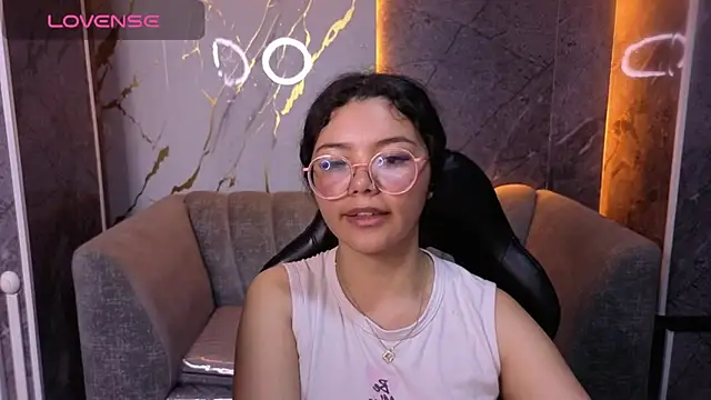 victoria castillo b online show from 28, 2, 2026