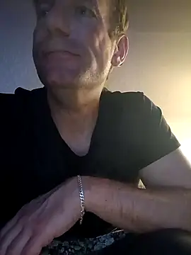 MArciQuarky online show from 14, 2, 2025