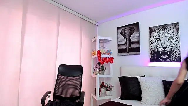 bonnie-love online show from 17, 2, 2025