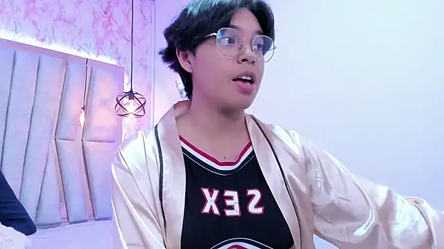 Emmapark  online show from 9, 3, 2025