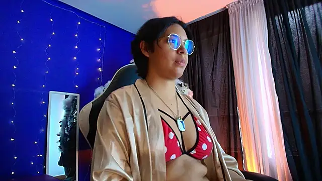 Emmapark  online show from 11, 1, 2026