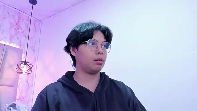 Emmapark  online show from 9, 3, 2025