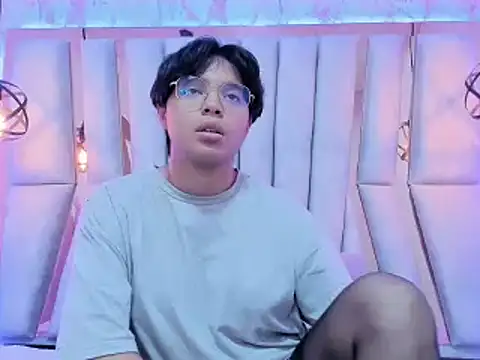 Emmapark  online show from 25, 2, 2025