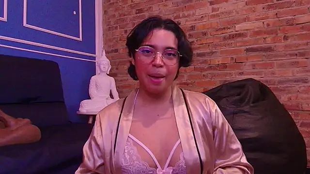 Emmapark  online show from 17, 12, 2025