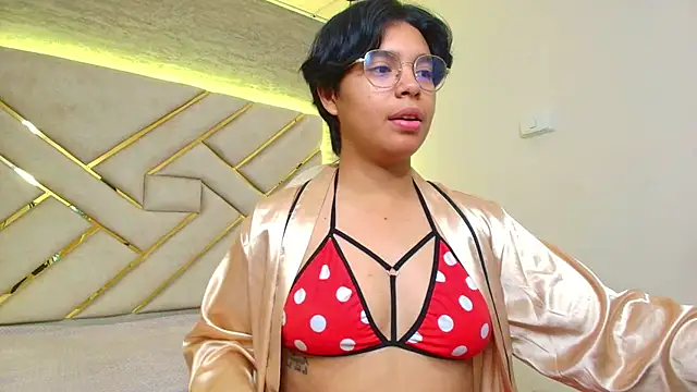 Emmapark  online show from 18, 3, 2025