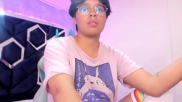 Emmapark  online show from 23, 2, 2025