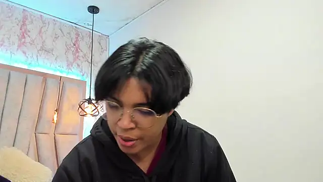 Emmapark  online show from 22, 3, 2025