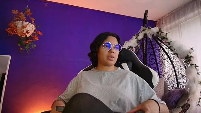 Emmapark  online show from 12, 4, 2026