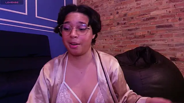 Emmapark  online show from 14, 11, 2025