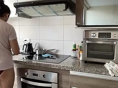 littlelatinhunter online show from 6, 1, 2026