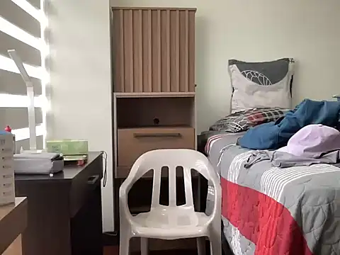 littlelatinhunter online show from 5, 11, 2025