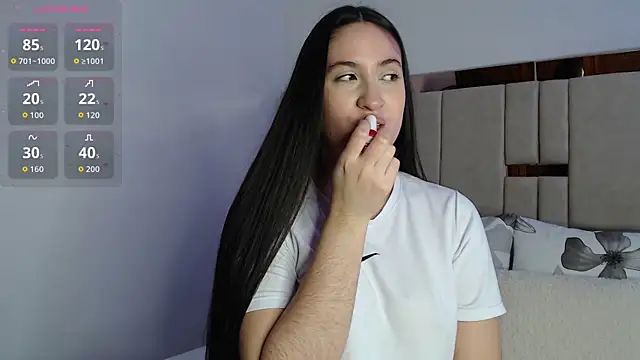 sofiaduque 26 online show from 4, 11, 2025