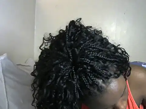 Novah  online show from 13, 10, 2025