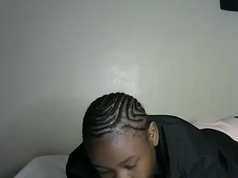 Novah  online show from 16, 11, 2025