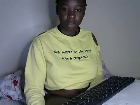 Novah  online show from 15, 4, 2026