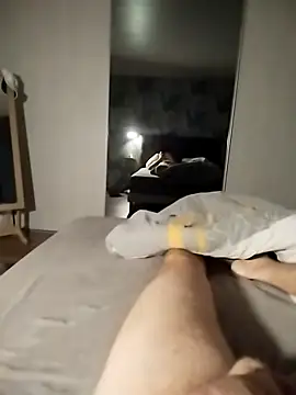 Snapshot of Au_plaisir_des_femmes chatting on 23, 12, 2025 Au plaisir des femmes online show from 23, 12, 2025