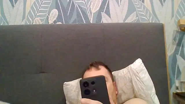 Snapshot of Au_plaisir_des_femmes chatting on 15, 12, 2025 Au plaisir des femmes online show from 15, 12, 2025