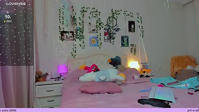 Snapshot of Neko_kitsune1 chatting on 11, 2, 2025 Neko kitsune1 online show from 11, 2, 2025