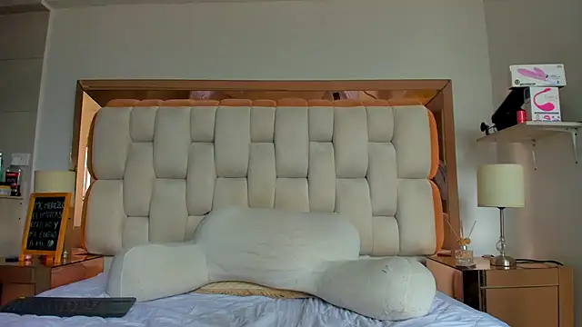 emilyparkerr01 online show from 14, 3, 2025