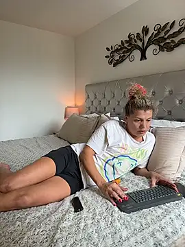 Georgiafox online show from 28, 10, 2025