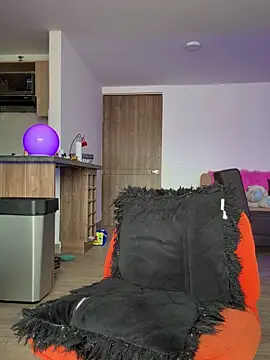 Georgiafox online show from 18, 9, 2025