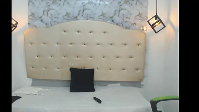 Kathiasaints online show from 5, 4, 2026