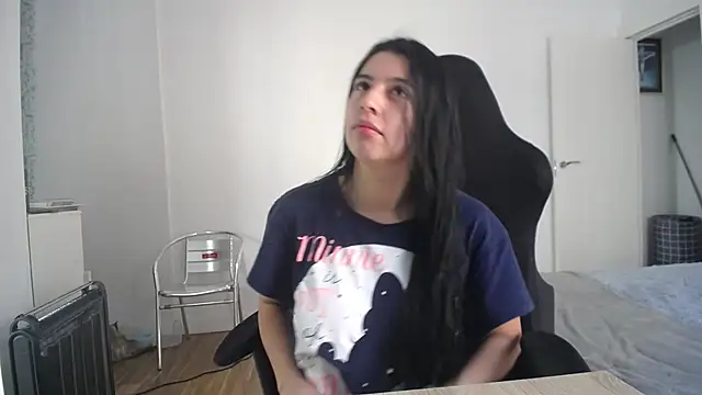 Snapshot of Contantin_helena chatting on 18, 1, 2026 Contantin helena online show from 18, 1, 2026