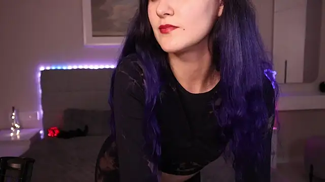 Erotic Synth Goddess online show from 5, 10, 2025