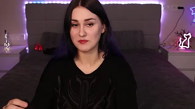 Erotic Synth Goddess online show from 7, 10, 2025