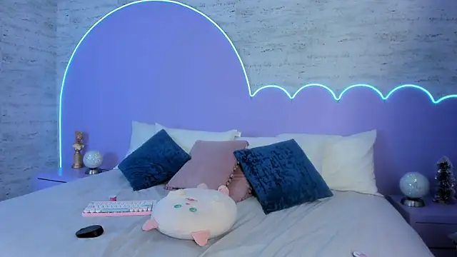 Giaa Ross online show from 7, 1, 2026