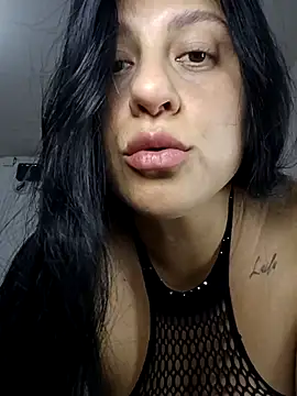 whitegirl0122 online show from 17, 12, 2025