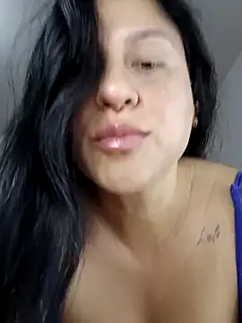 whitegirl0122 online show from 20, 12, 2025