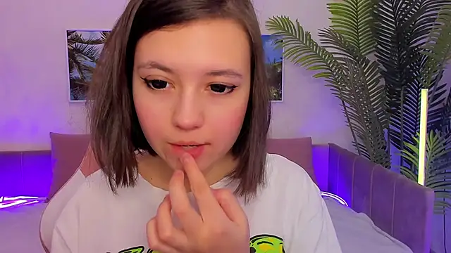 Lina Brownie online show from 14, 3, 2025