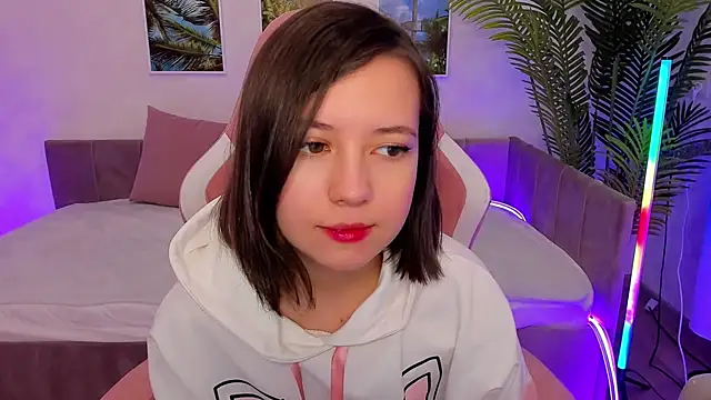 Lina Brownie online show from 28, 2, 2025