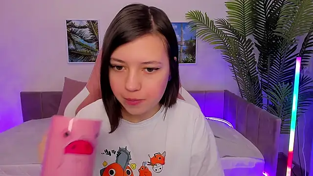 Lina Brownie online show from 1, 3, 2025