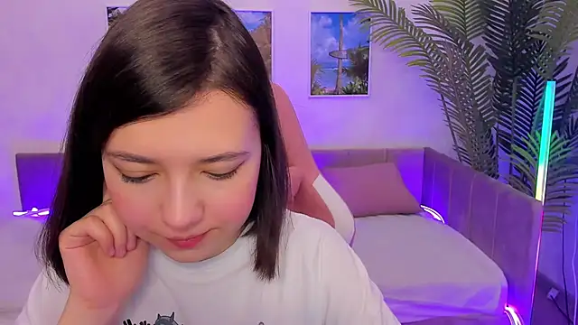 Lina Brownie online show from 16, 3, 2025