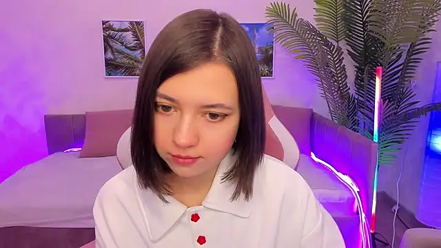 Lina Brownie online show from 11, 2, 2025