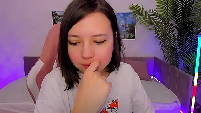 Lina Brownie online show from 2, 3, 2025