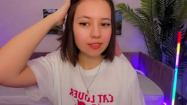 Lina Brownie online show from 3, 3, 2025