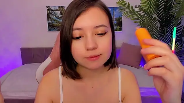 Lina Brownie online show from 7, 3, 2025