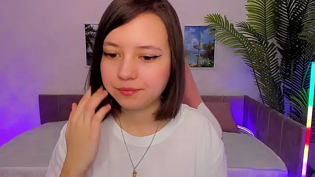 Lina Brownie online show from 3, 3, 2025