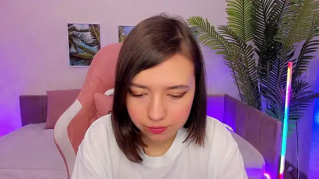 Lina Brownie online show from 26, 2, 2025