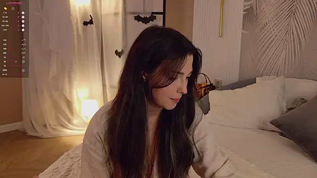 Miley Smile online show from 6, 11, 2025