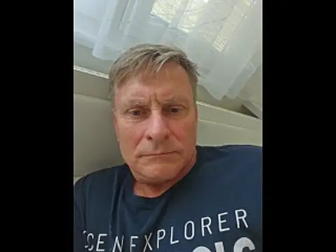 Snapshot of johnnym1 chatting on 18, 3, 2026 johnnym1 online show from 18, 3, 2026