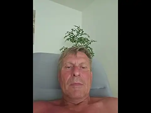 johnnym1 online show from 22, 6, 2026